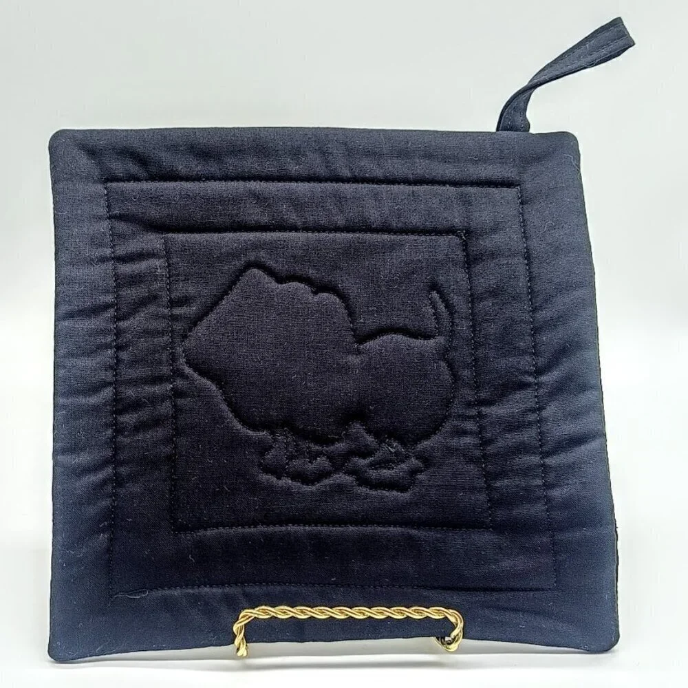 Loralie Harris Quilted Cotton Dog Happy Square Oven Pot Holder